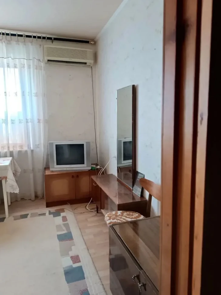 Сдается 2 - х комнатная квартира, пр.-т 25-летия РККА, арт. 542