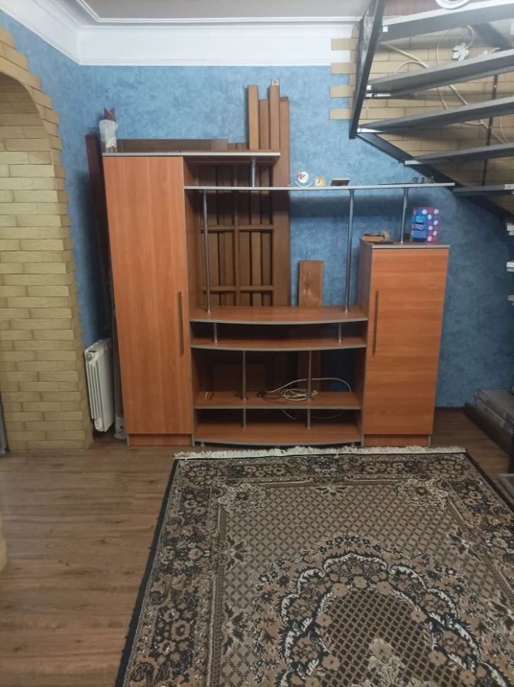 Продается 2-х этажный дом, ул. Горького, ориентир гостиница "Великобритания" , арт. 5175