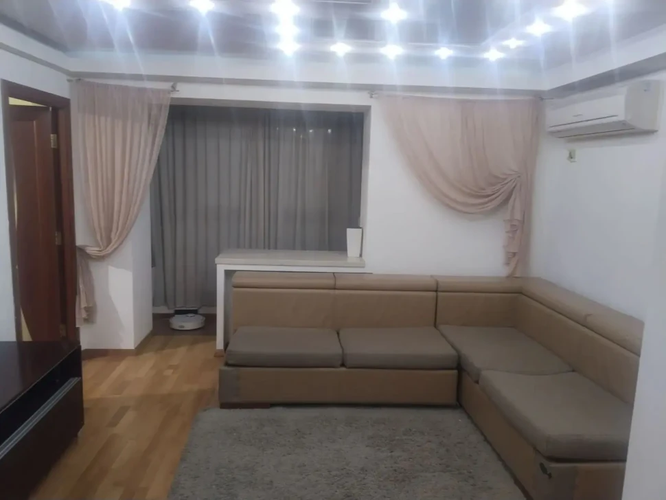 Продается 4 - х комнатная квартира, ул. Университетская дом 118 Б, арт. 5332