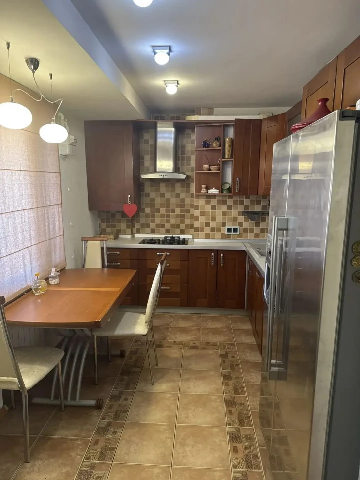 Продается 4 - х комнатная квартира, ул. Университетская дом 118 Б, арт. 5332