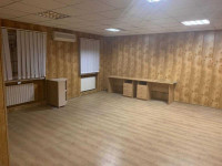 Продается 3 - х комнатная квартира переделанная под офис пр. Засядько