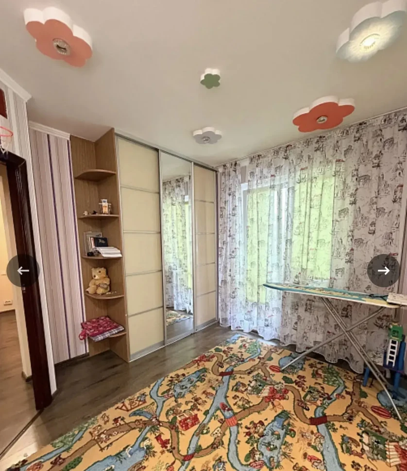 Продается 3 - x комнатная квартира, ул. Полоцкая, ориентир "Караван", арт. 5338