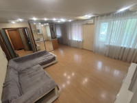 Продается 4-х комнатная квартира, ул. Речная, арт. 5182