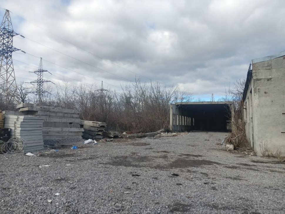 Сдается площадка под любой вид деятельности , г. Макеевка, ул. Магистральная, ориентир " Чайкинское кольцо", арт. 1237