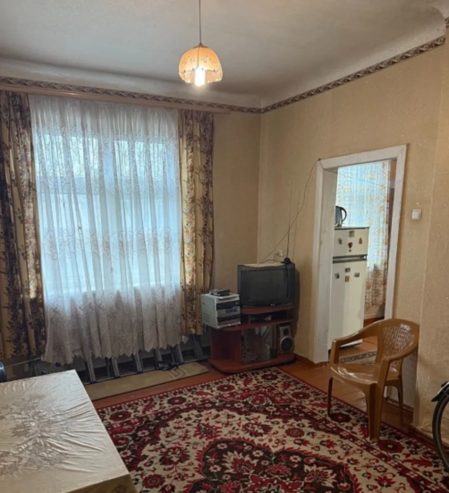 Продается 1-комнатная квартира на земле, ориентир парк им. Петровского, арт. 5341