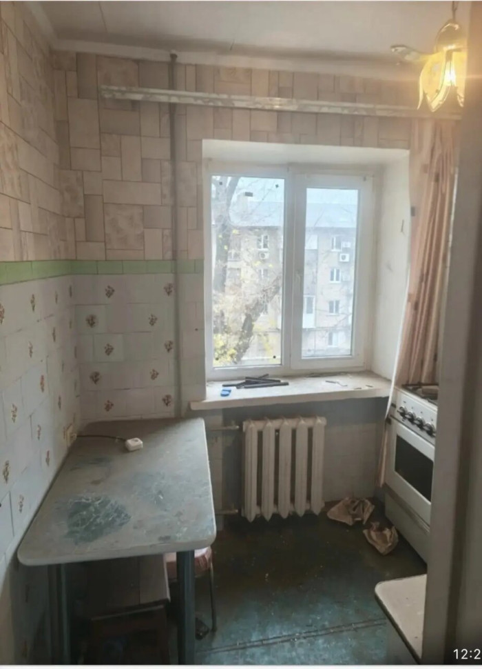 Продается 2 - х комнатная квартира, Киевский проспект, пересечение с Партизанским проспектом.арт. 6113