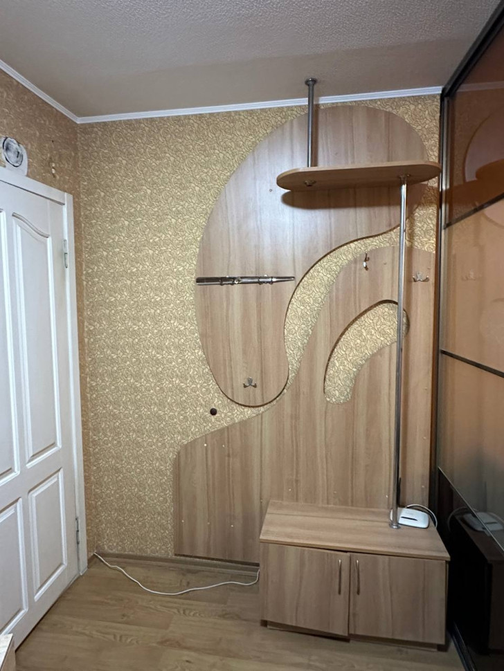 Продается 1 комнатная квартира, пересечение ул. 50 - летия СССР и пр.-та Гурова, арт.4639