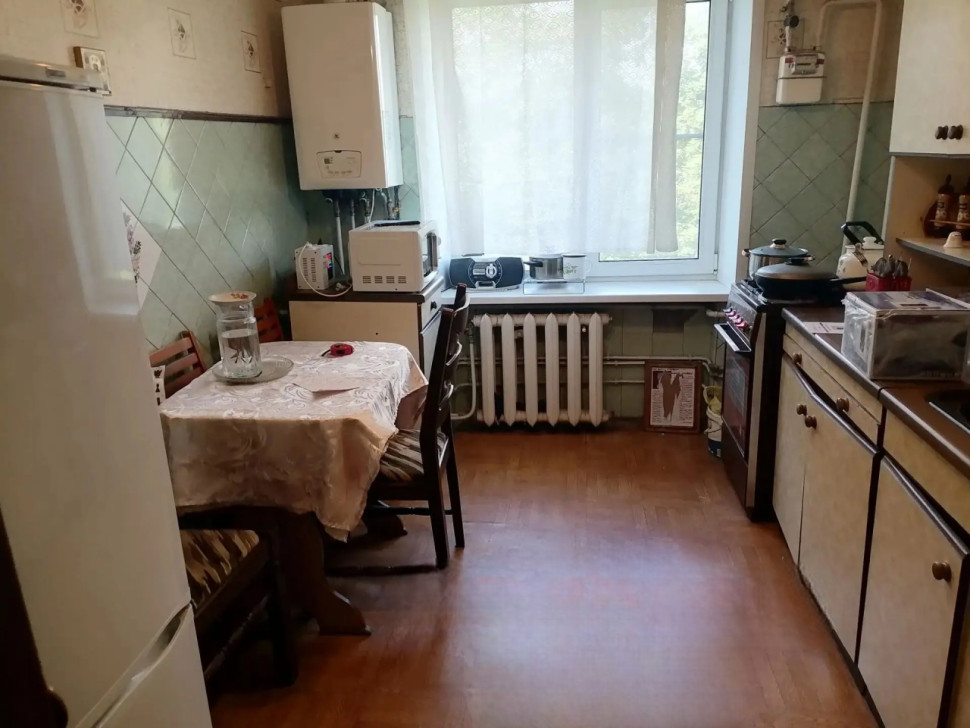 Продается 4 - х комнатная квартира, мкр. Восточный, ориентир "Эльбрус". арт. 1292
