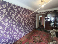 Продается 4 - х комнатная квартира, пл. Петровского, арт. 4910