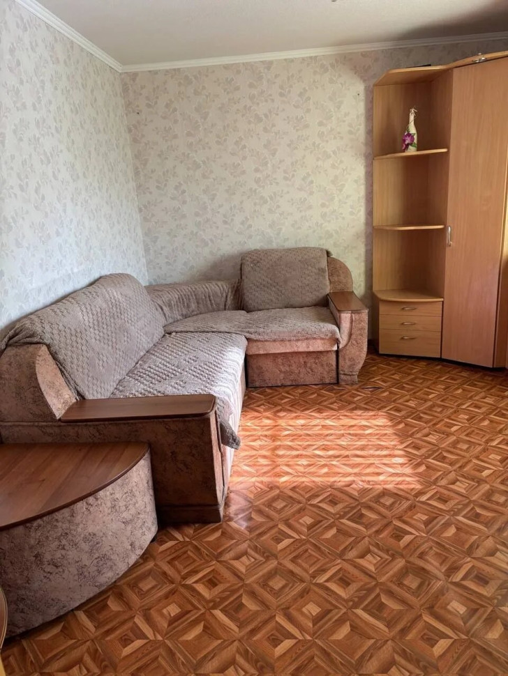 Сдается 3 - х комнатная квартира, пр.- т 25-летия РККА, арт. 565