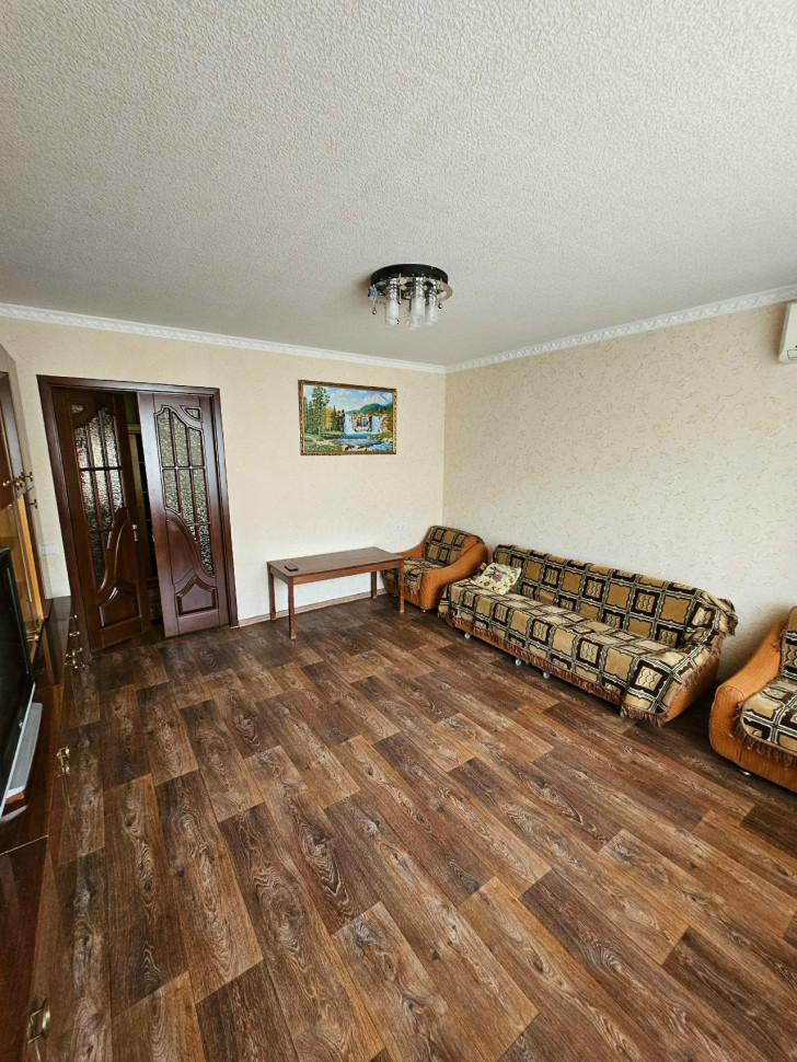 Продается 3-х комнатная квартира, пр.-т Комсомольский, арт. 4709