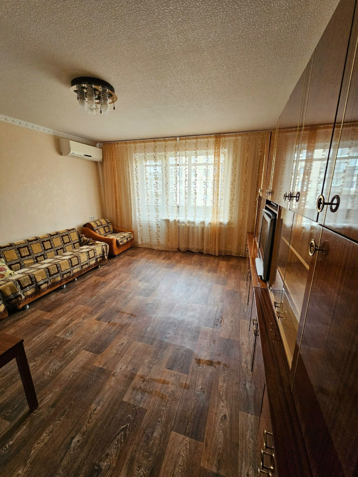 Продается 3-х комнатная квартира, пр.-т Комсомольский, арт. 4709
