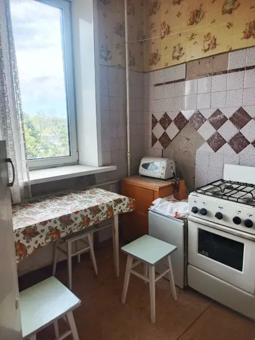 Продается 2 - х комнатная квартира, пр-т Освобождения Донбасса. арт. 6137