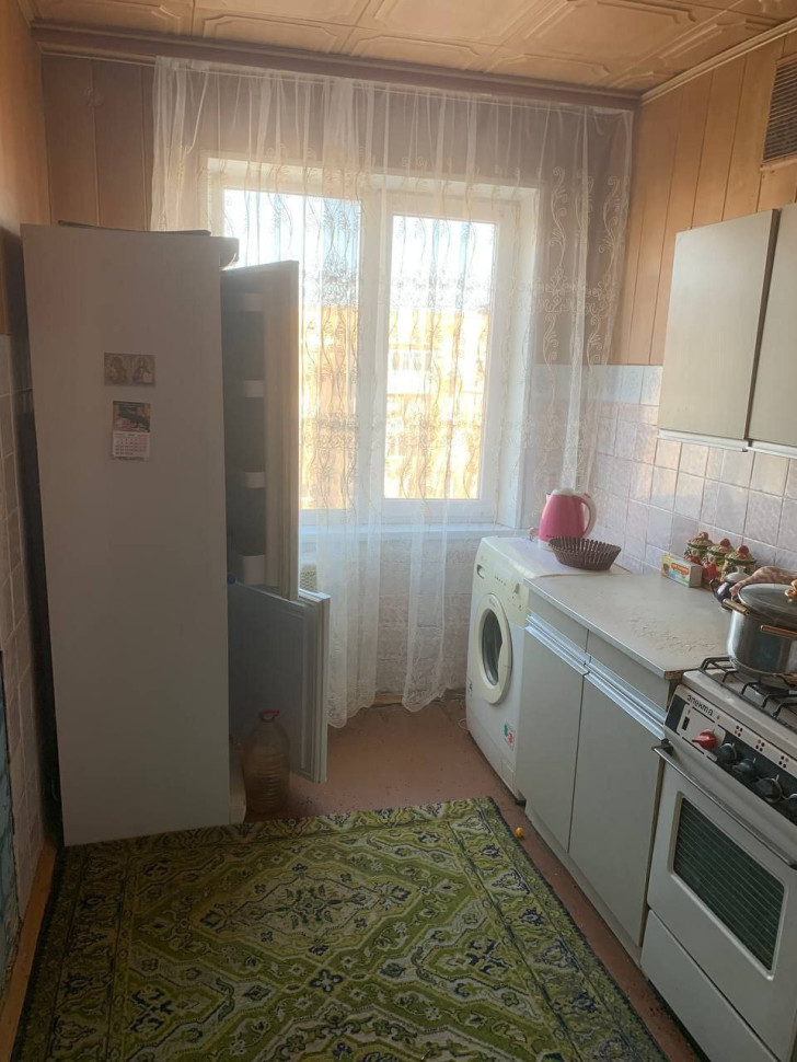 Продается 2 - х комнатная квартира, ул. Петровского, ориентир Петровский мост, арт. 4649