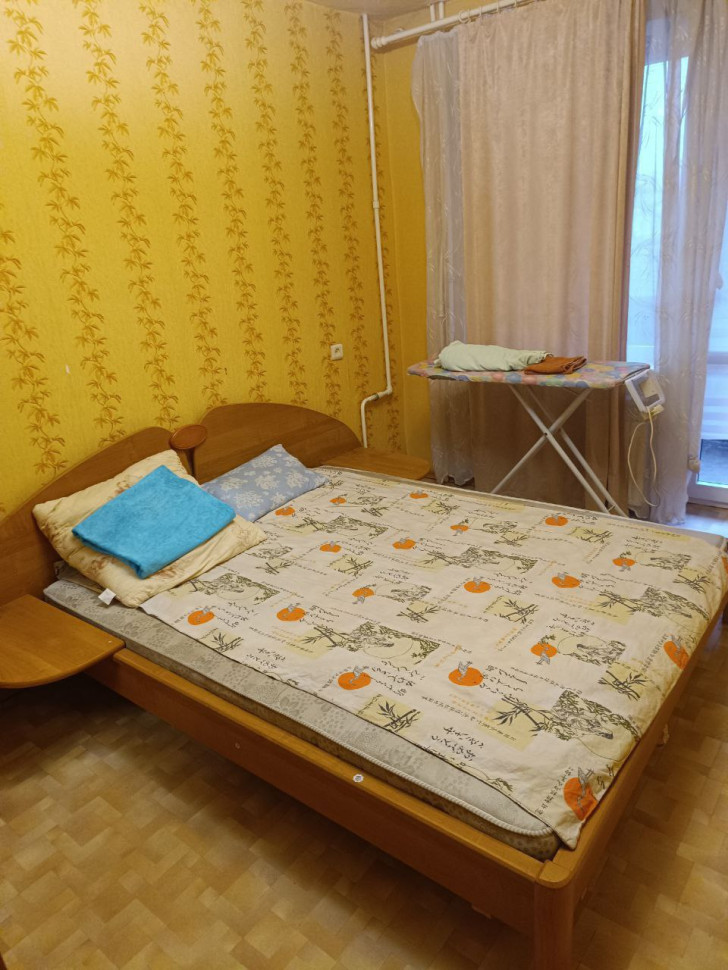 Сдаётся 3-х комнатная квартира, пр.-т Комсомольский, ориентир ул. 50-летия СССР, арт.413