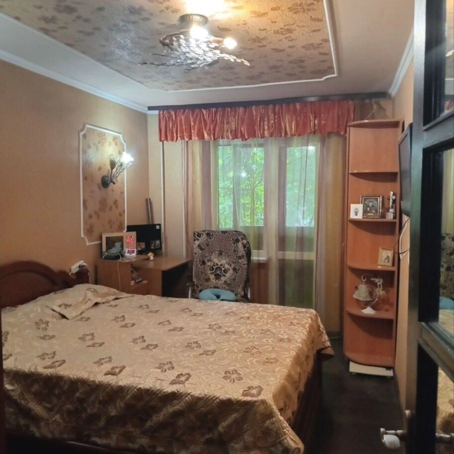 Продается 3-х комнатная квартира, пр.-т Дзержинского дом 4, арт. 5539