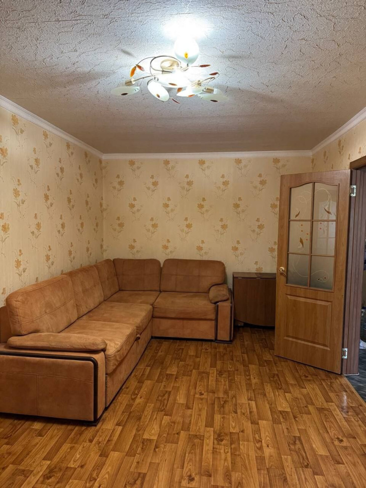 Сдается 2 комнатная квартира, ул. 50-й Гвардейской Дивизии арт 235