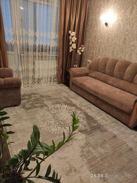 Продается 2 - х комнатная квартира, Зеленый арт 985