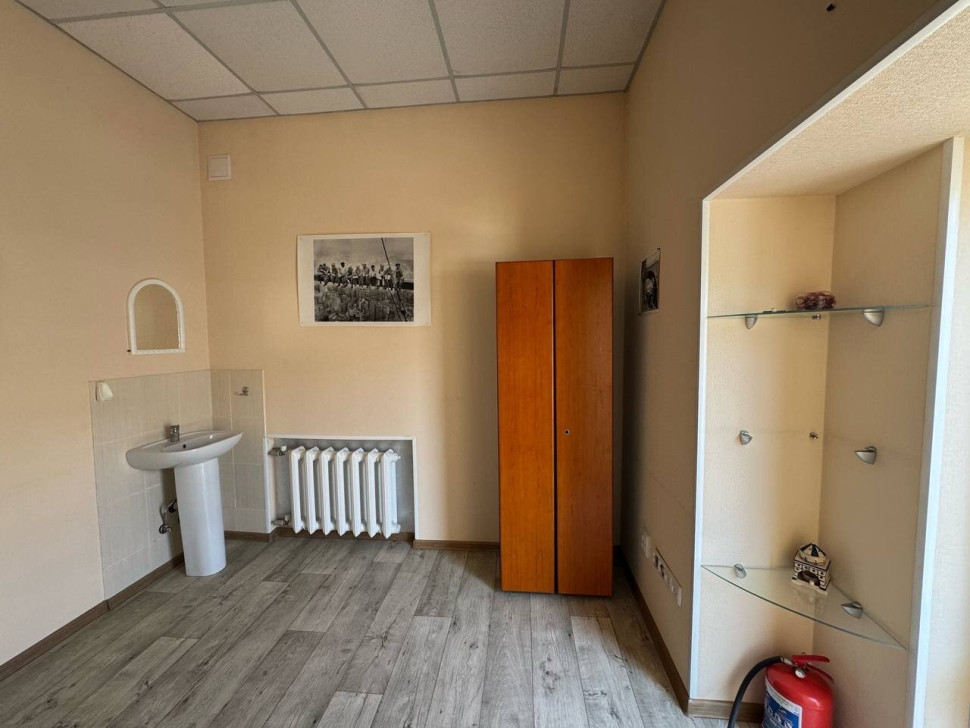 Продается коммерческое помещение (Медицинский центр), ул. Университетская, арт. 6221