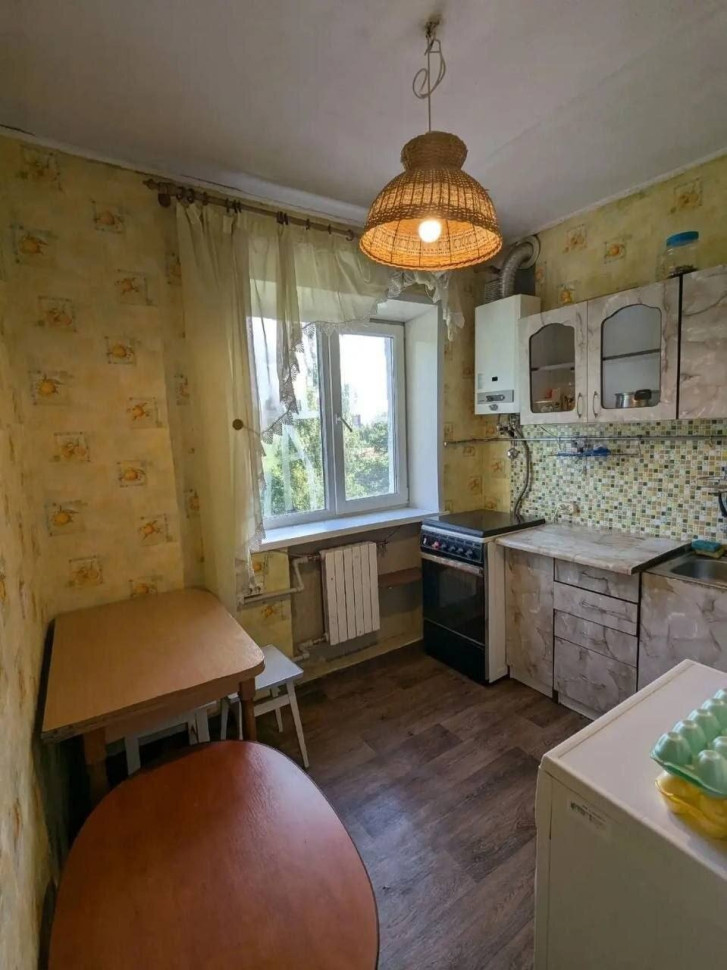 Продается 3-х комнатная квартира, ул. Артема, арт. 6226