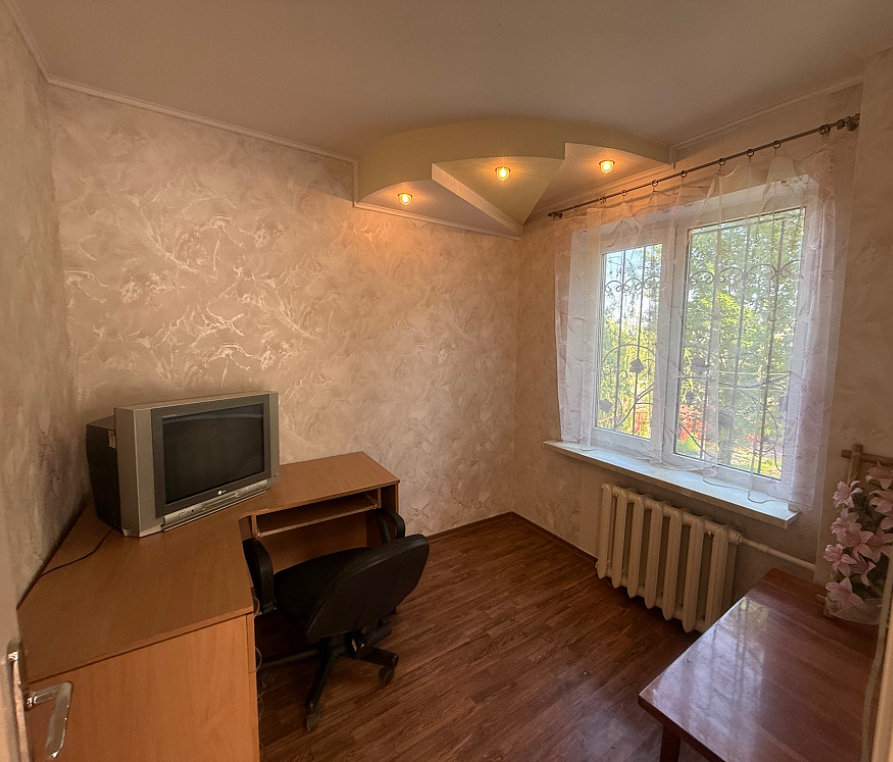 Продается 3-х комнатная квартира, пр.-т Ленинский дом 6, ориентир Цирк, арт. 5391