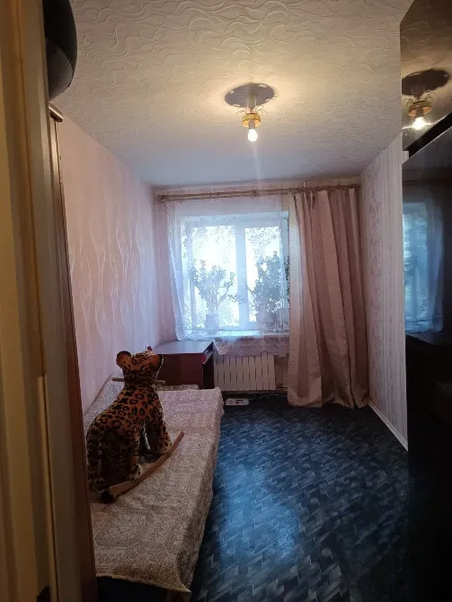 Продается 2 - х комнатная квартира, пл. Конституции, арт. 6227