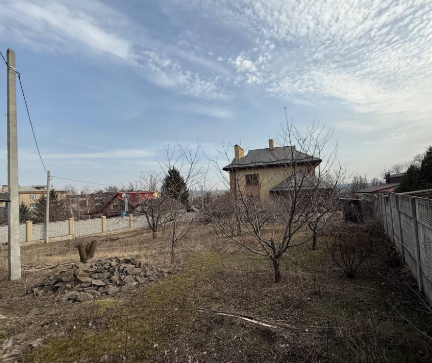 Продается 3-х этажный дом, ул. Обильная, ориентир мкр. Боссе, арт. 5393